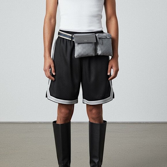 GUCCI metallic fanny pack - Picture 2 of 8